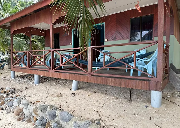 Ella\'S Place Salang Tioman