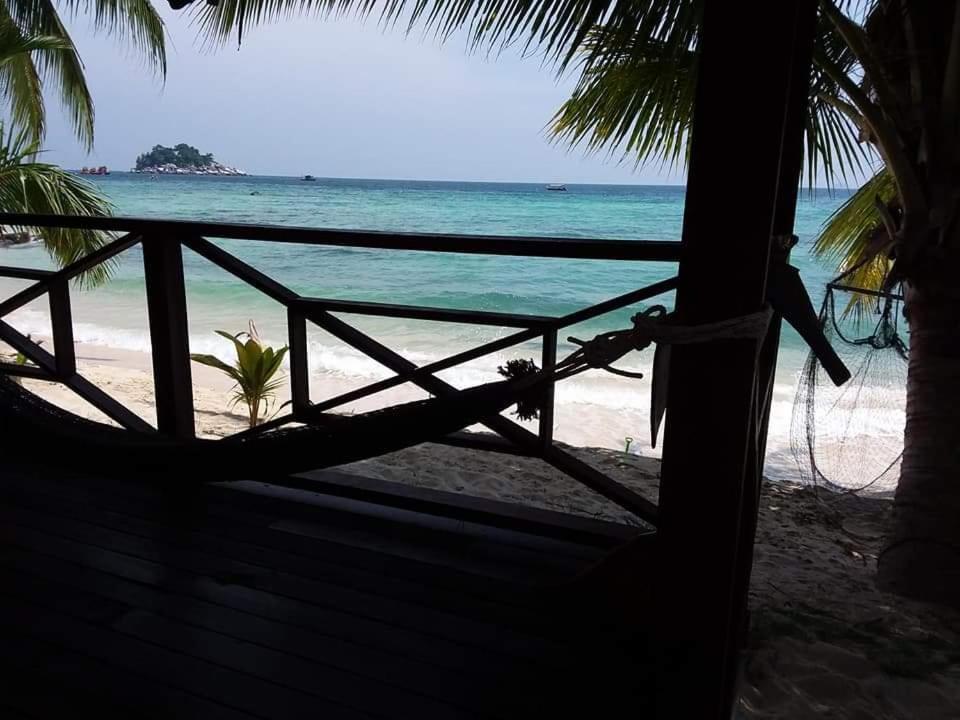 Inn Ella's Place Salang Tioman Kampong Ayer Batang
