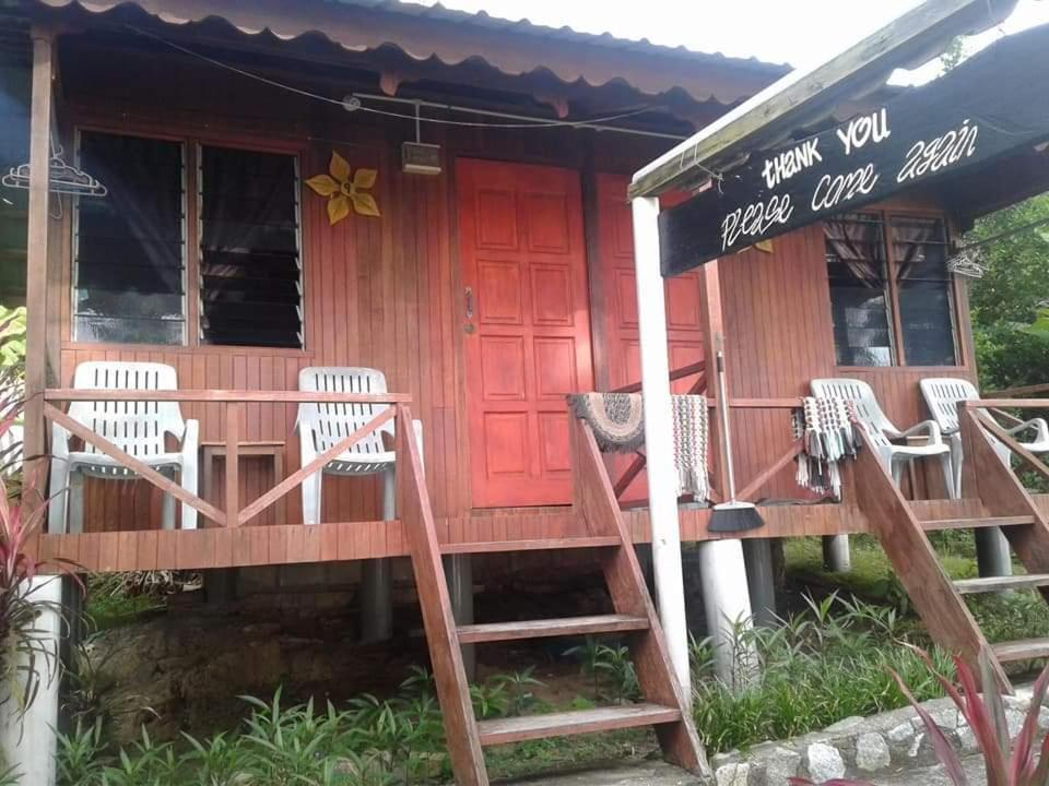 Inn Ella's Place Salang Tioman *