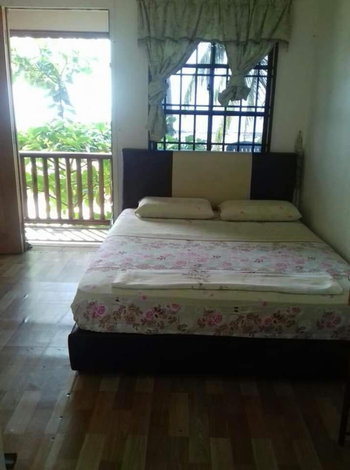 Ella's Place Salang Tioman Penginapan Kampong Ayer Batang