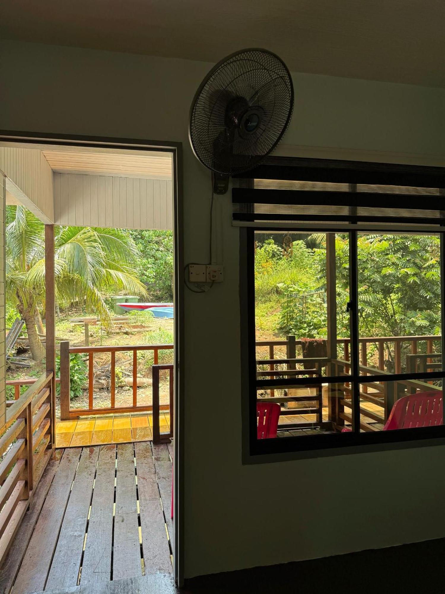 Ella's Place Salang Tioman